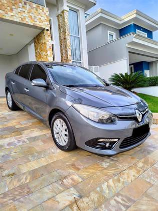RENAULT FLUENCE 2.0 DYNAMIQUE PLUS 16V FLEX 4P AUTOMÁTICO RENAULT FLUENCE 2.0 DYNAMIQUE PLUS 16V FLEX 4P AUTOMÁTICO